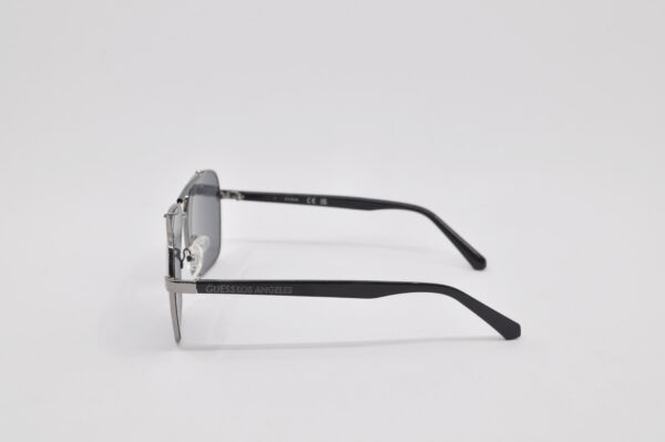 Guess Smoke Navigator - Image 3